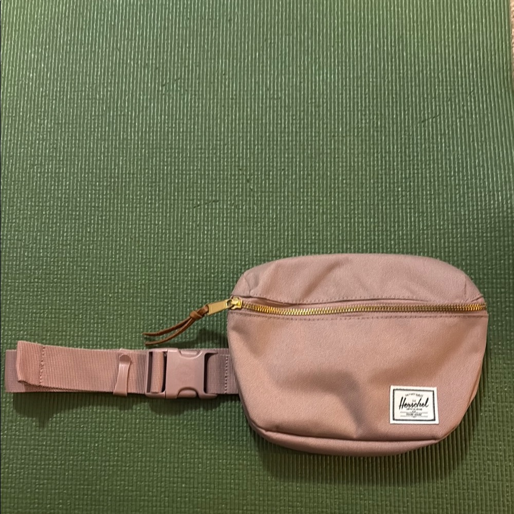HERSCHEL - Pink Belt Bag